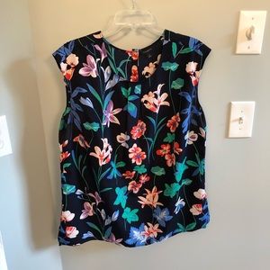 🌸Floral🌸sleeveless Talbots top, navy💙